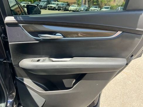 Used 2018 Cadillac XT5 Platinum w/ Driver Assist Package AWD/4WD image 13