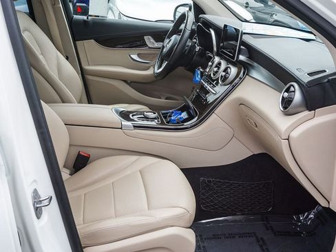Used 2017 Mercedes-Benz GLC 300 image 12
