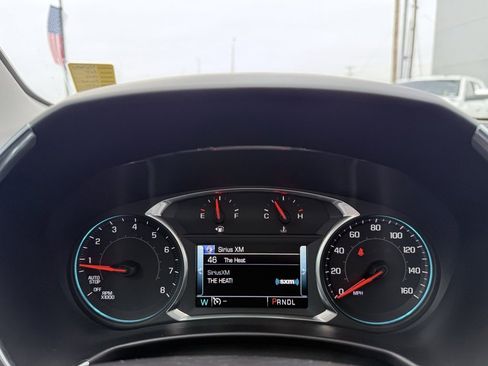 Used 2018 Chevrolet Equinox Premier image 14