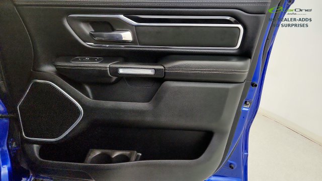 Used 2019 RAM 1500 Laramie w/ Sport Appearance Package AWD/4WD image 35