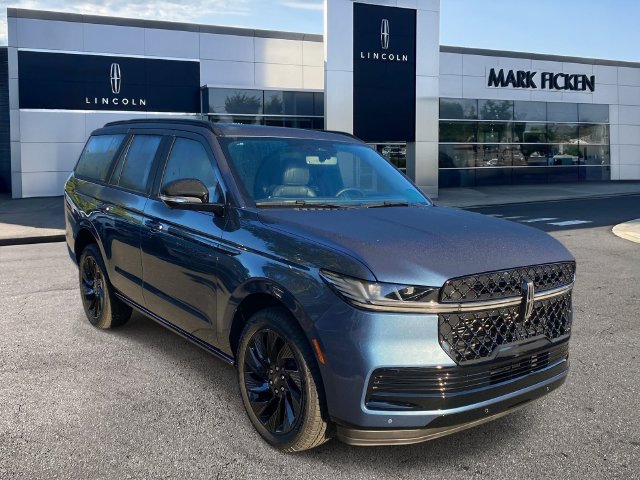 New 2027 Lincoln Navigator Reserve w/ Jet Appearance Package AWD/4WD image 1