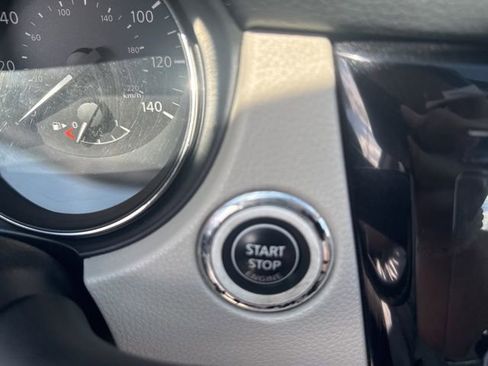 Used 2018 Nissan Rogue Sport SV AWD/4WD image 21