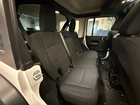Used 2021 Jeep Wrangler Unlimited Sport image 27