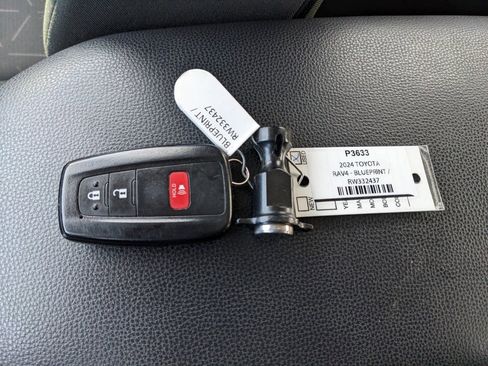 Used 2024 Toyota RAV4 XLE image 29