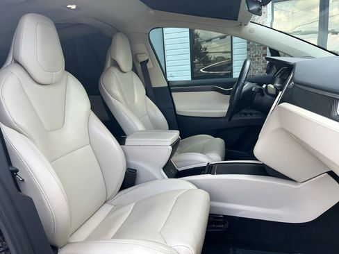 Used 2017 Tesla Model X 100D image 26
