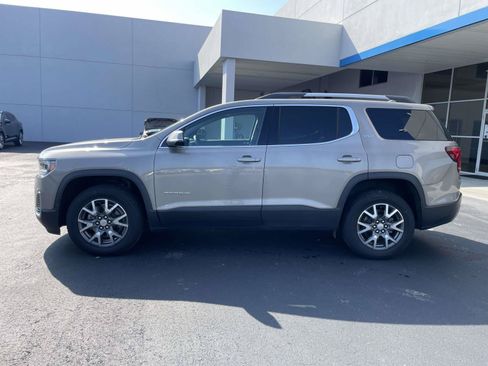 Used 2023 GMC Acadia SLE w/ Driver Convenience Package FWD image 6