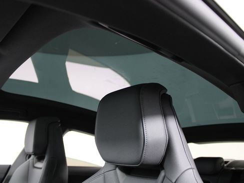 Used 2024 Audi e-tron GT Premium Plus image 9