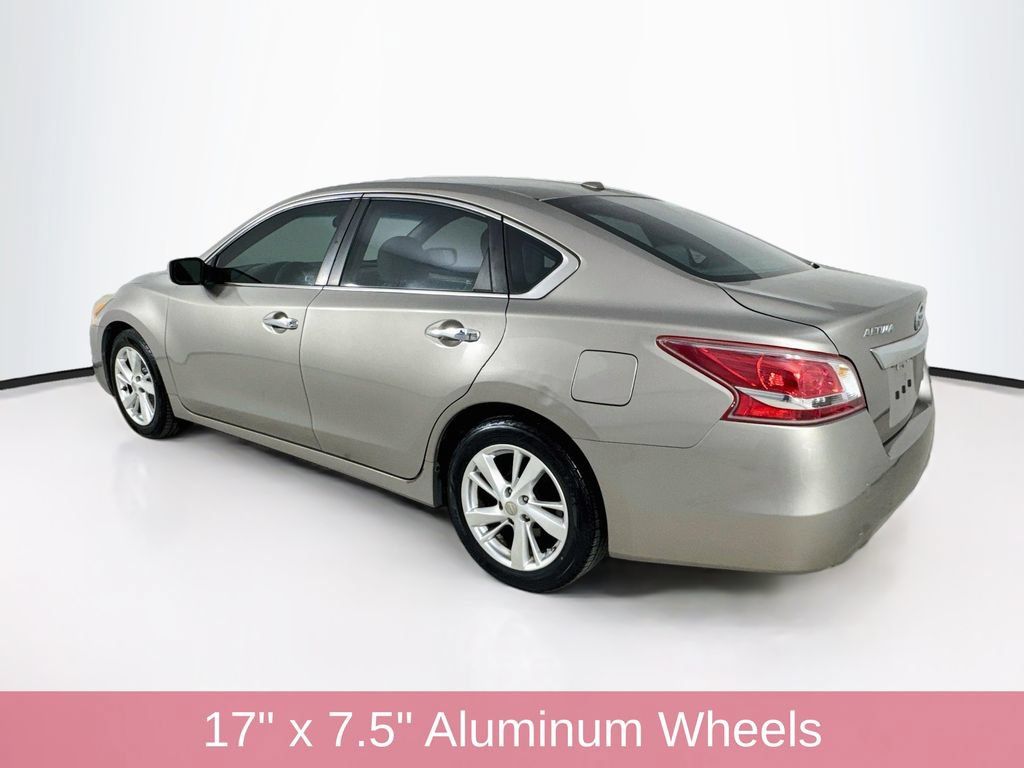 Used 2013 Nissan Altima 2.5 SV FWD image 5