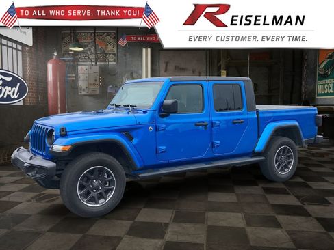 Used 2022 Jeep Gladiator Overland w/ Popular Equipment Package AWD/4WD image 1