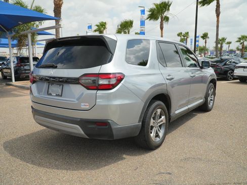 Used 2024 Honda Pilot EX-L image 5