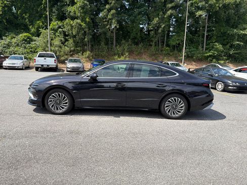 Certified 2025 Hyundai Sonata Limited FWD image 10