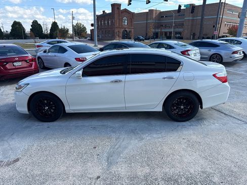 Used 2014 Honda Accord Touring image 7