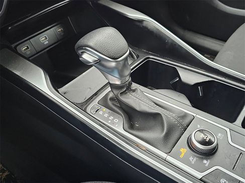 Used 2023 Kia Sorento LX image 24