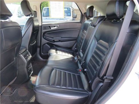 Used 2024 Ford Edge SEL AWD/4WD image 4