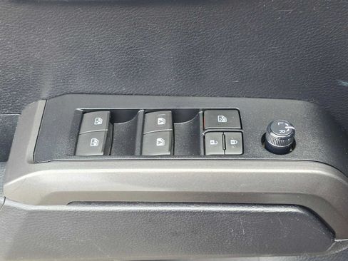 Used 2019 Toyota Tacoma TRD Off-Road AWD/4WD image 23
