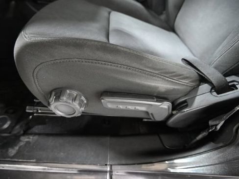 Used 2019 Jeep Wrangler Unlimited Sport S AWD/4WD image 25