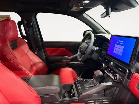Used 2025 Toyota Tacoma TRD Pro AWD/4WD image 16