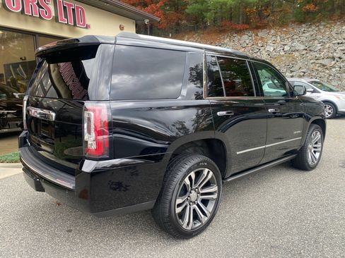 Used 2020 GMC Yukon Denali w/ Denali Premium Package image 2