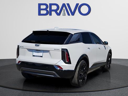 New 2025 Cadillac Optiq Sport 1 w/ LPO, ONYX Package image 4