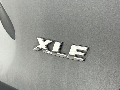 Used 2020 Toyota RAV4 XLE w/ Convenience Package image 13