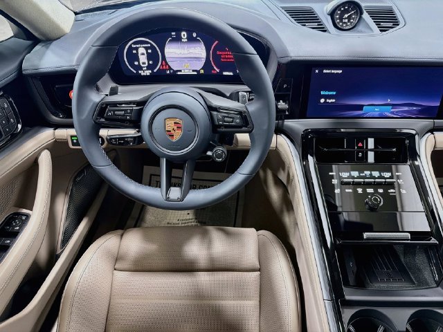 Certified 2026 Porsche Panamera GTS AWD/4WD image 17