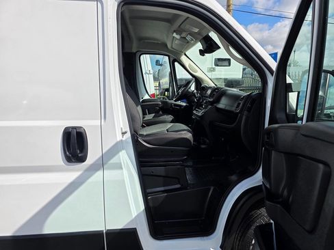 Used 2023 RAM ProMaster 2500 image 14