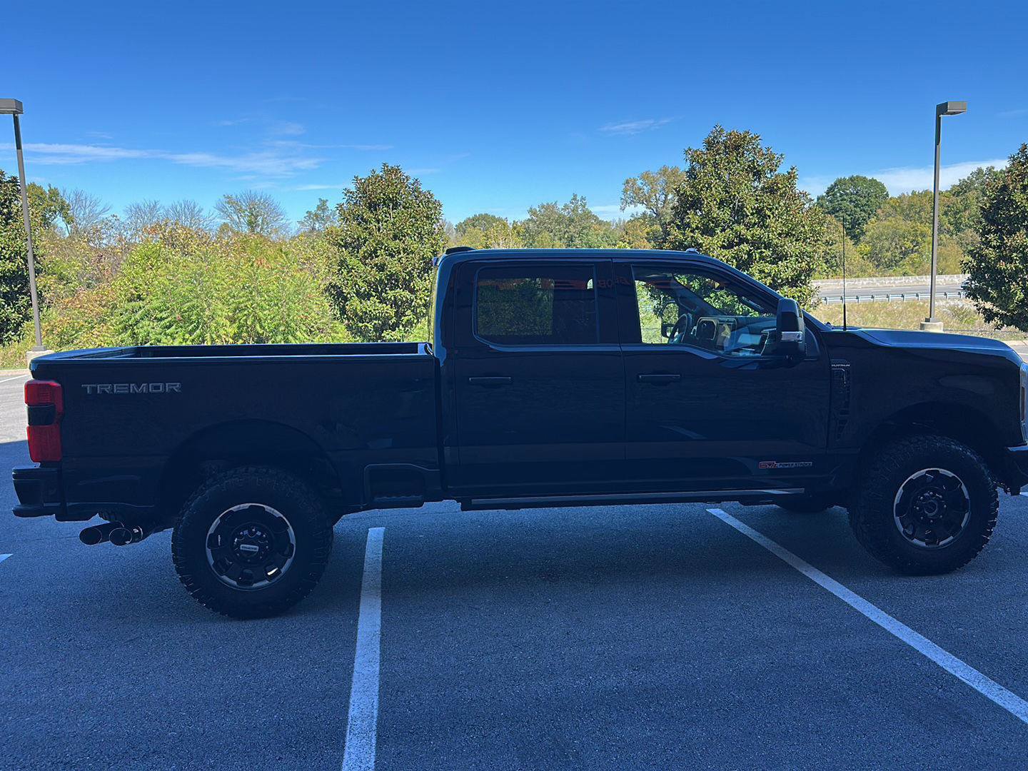 Used 2026 Ford F250 Platinum w/ Tremor Off-Road Package AWD/4WD image 6