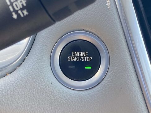 Used 2019 Chevrolet Traverse Premier AWD/4WD image 26