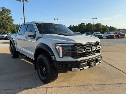 Used 2024 Ford F150 Raptor AWD/4WD image 8