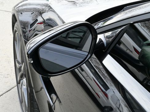 Used 2019 Aston Martin V8 Vantage Coupe image 14