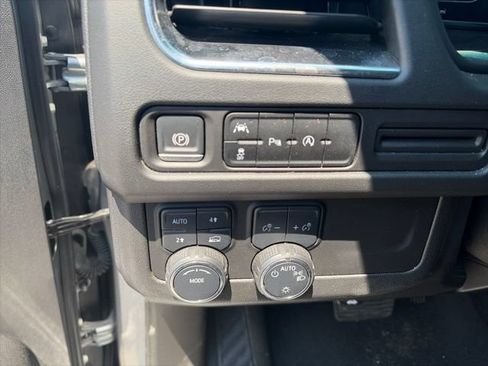 Used 2024 Chevrolet Tahoe LT AWD/4WD image 19