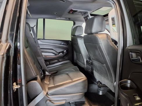 Used 2019 GMC Yukon XL SLT w/ Open Road Package image 12