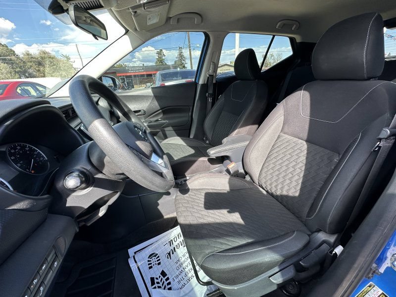 Used 2021 Nissan Kicks S FWD image 12