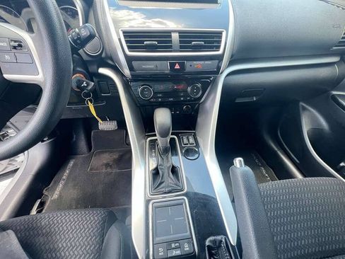 Used 2020 Mitsubishi Eclipse Cross LE FWD image 7