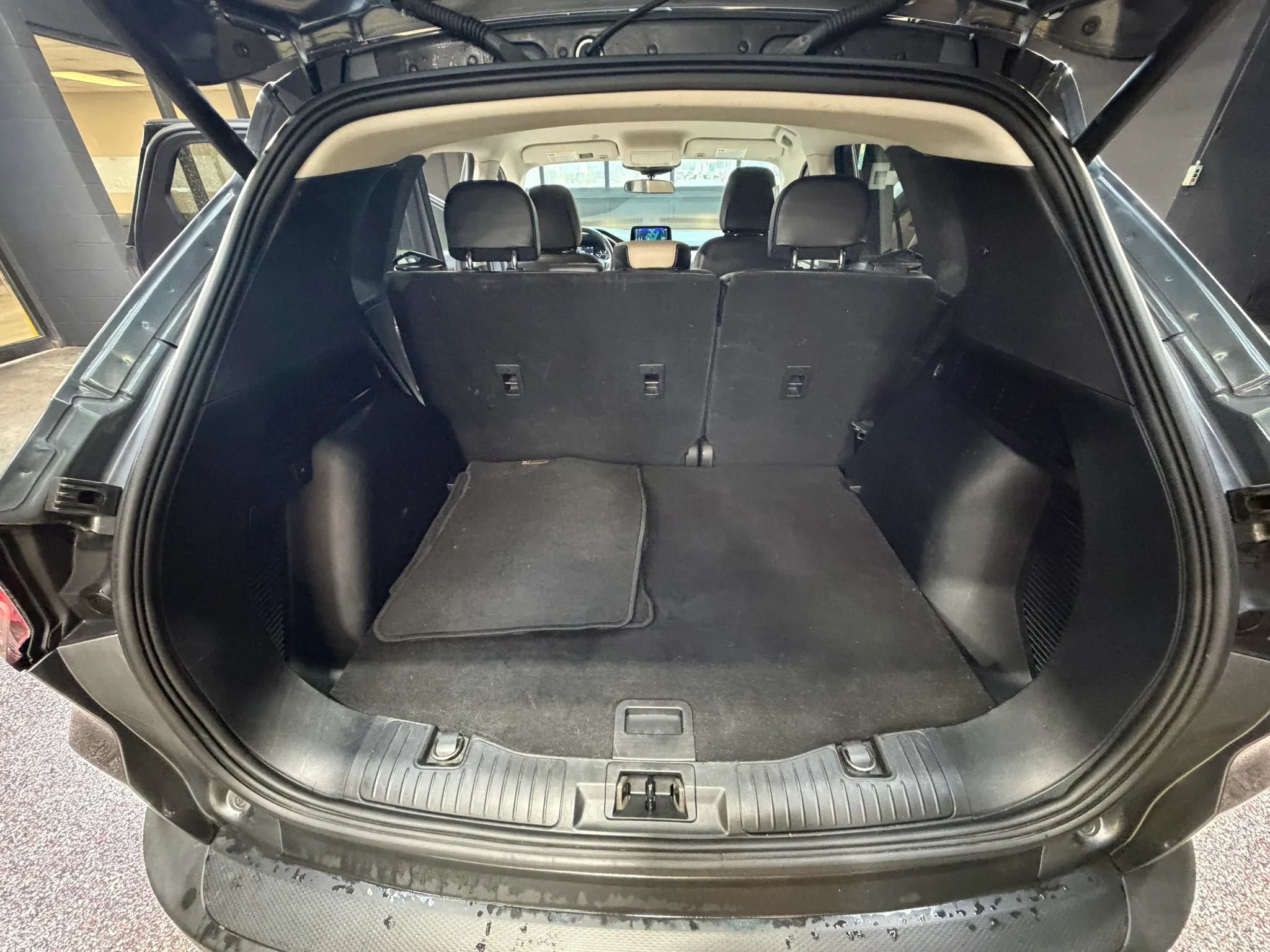 Used 2022 Ford Escape SEL FWD image 31