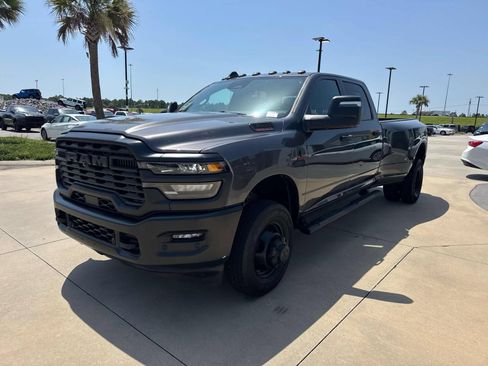 Used 2026 RAM 3500 Tradesman AWD/4WD image 3