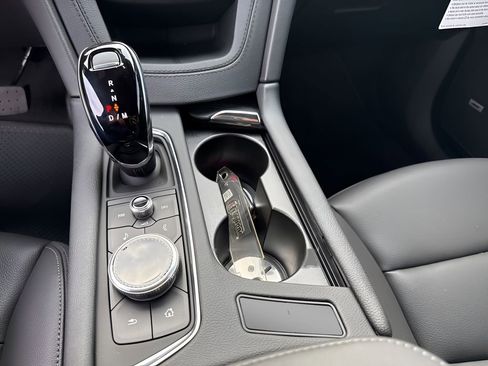 New 2025 Cadillac XT6 Luxury image 25