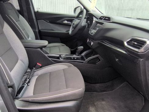 Used 2023 Chevrolet TrailBlazer LT image 28