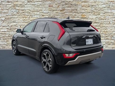 Certified 2025 Kia Niro EX Touring FWD image 3
