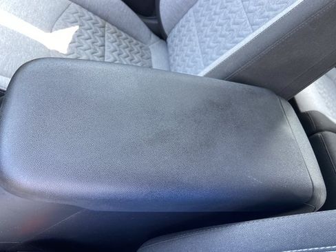 Used 2023 Chevrolet Equinox LS FWD image 41
