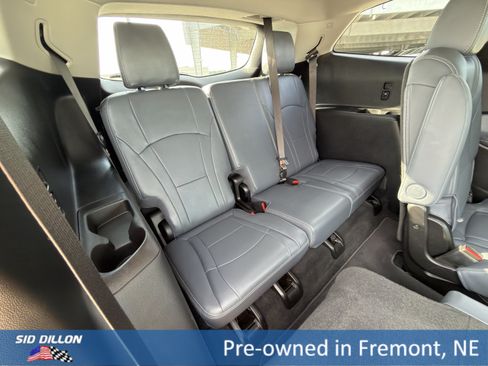 Used 2020 Buick Enclave Essence AWD/4WD image 16