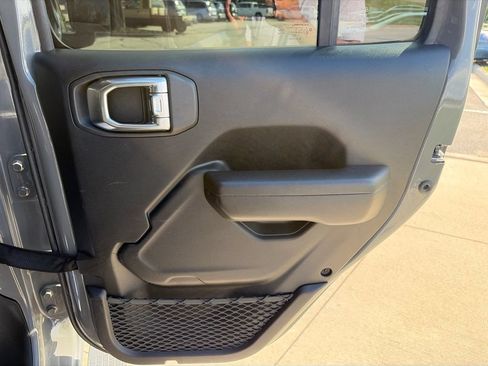 Used 2021 Jeep Wrangler Unlimited Sport AWD/4WD image 27
