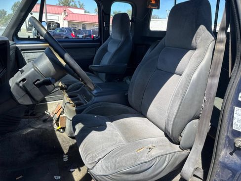 Used 1993 Dodge D/W Truck 250 AWD/4WD image 6