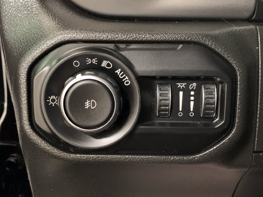 Used 2022 Jeep Wrangler Unlimited Sport AWD/4WD image 24