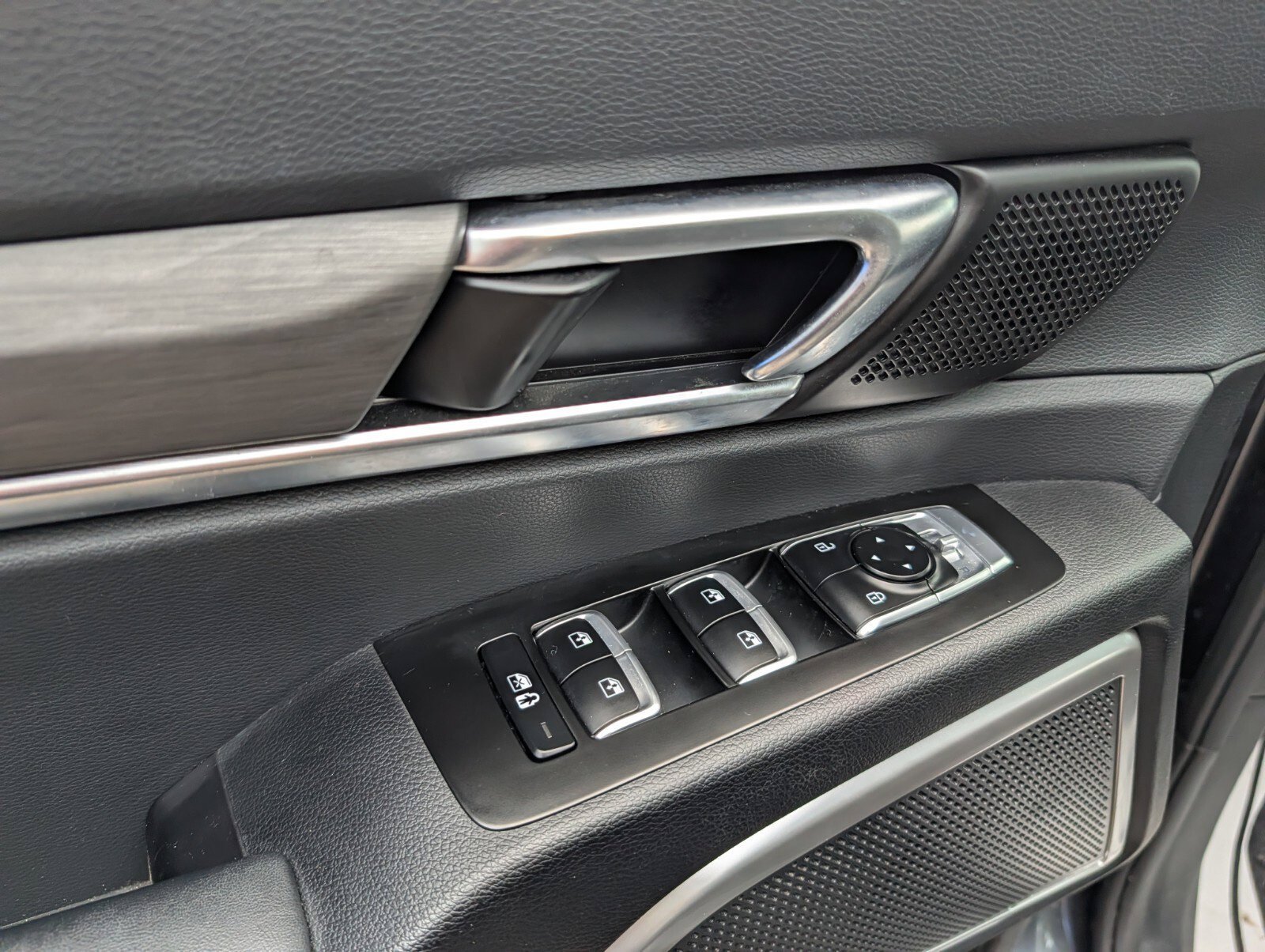 Used 2024 Kia Telluride EX X-Line AWD/4WD image 34