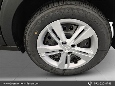 New 2025 Nissan Kicks Play S image 9