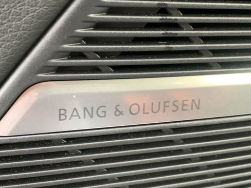 Used 2025 Audi Q8 Premium Plus w/ Premium Plus Package image 10