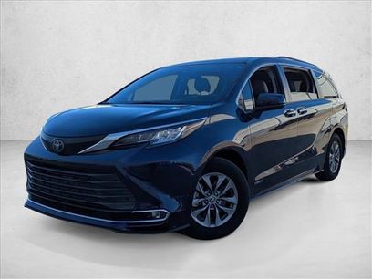Used 2021 Toyota Sienna XLE w/ XLE Plus Package