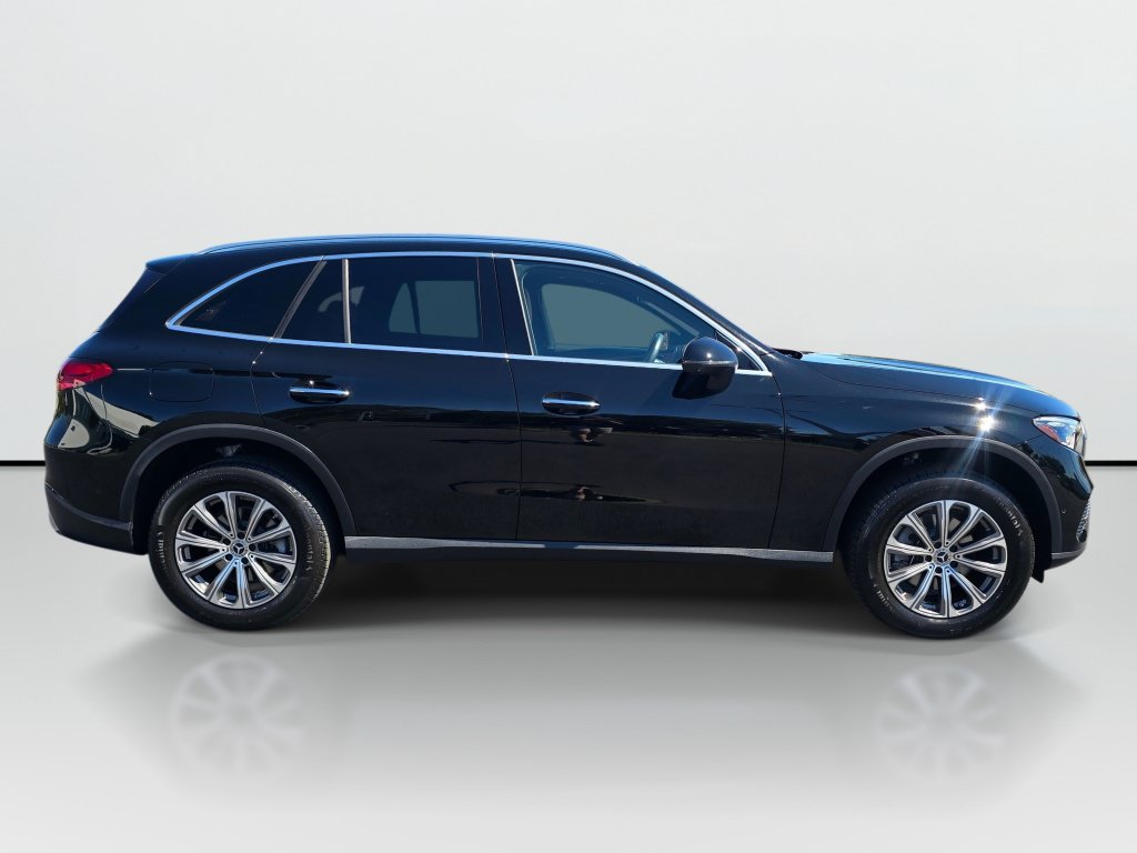 Used 2023 Mercedes-Benz GLC 300 4MATIC w/ Pinnacle Trim Package image 6