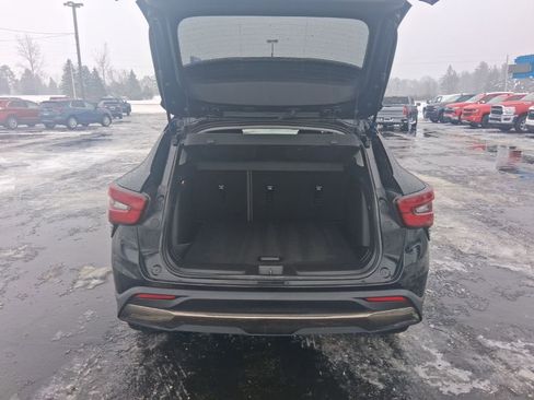 Used 2024 Chevrolet Trax ACTIV w/ Sunroof Package image 13